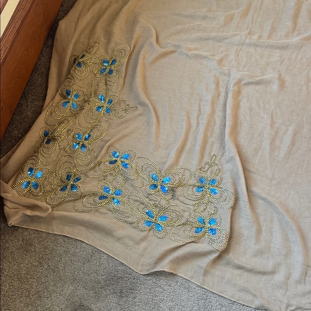 B. Boutique by Evergreen Tan Floral Wrap
